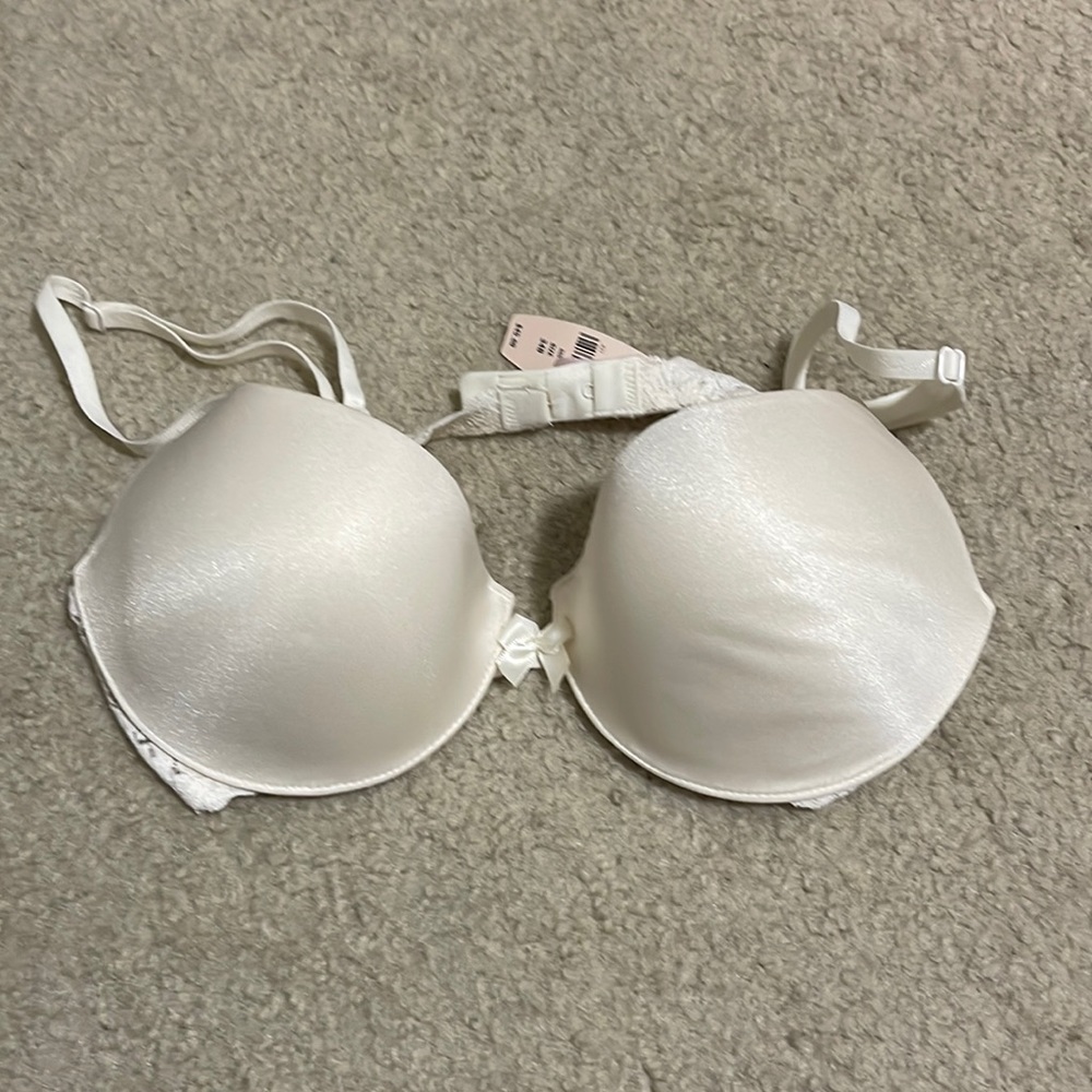 Victoria Secret Cream Bra